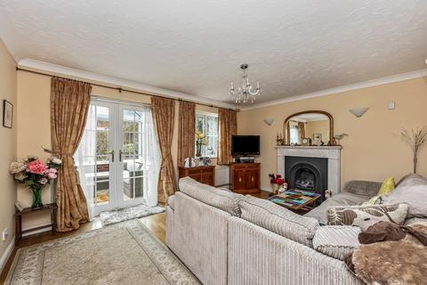 4 bedroom detached house for sale, Pagewood Close, Crawley RH10