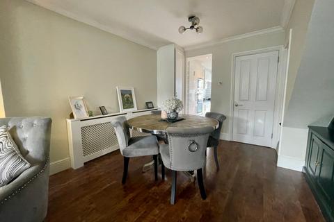 2 bedroom terraced house for sale, Crescent Road, Warley, Warley, CM14