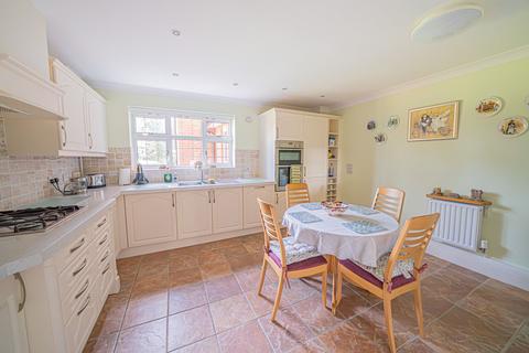 3 bedroom apartment for sale, Station Road, Knowle, B93