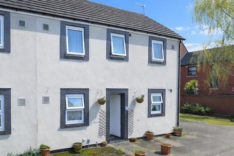 3 bedroom house to rent, Elsworth Close, Feltham