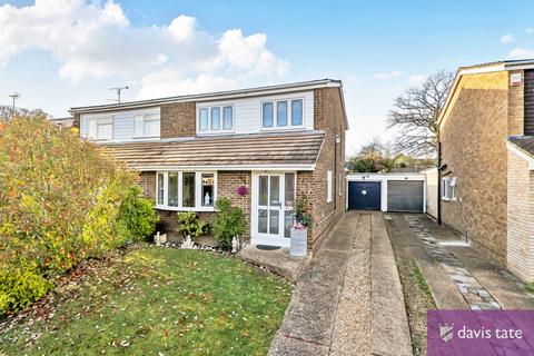 undefined, Cypress Road, Reading RG5
