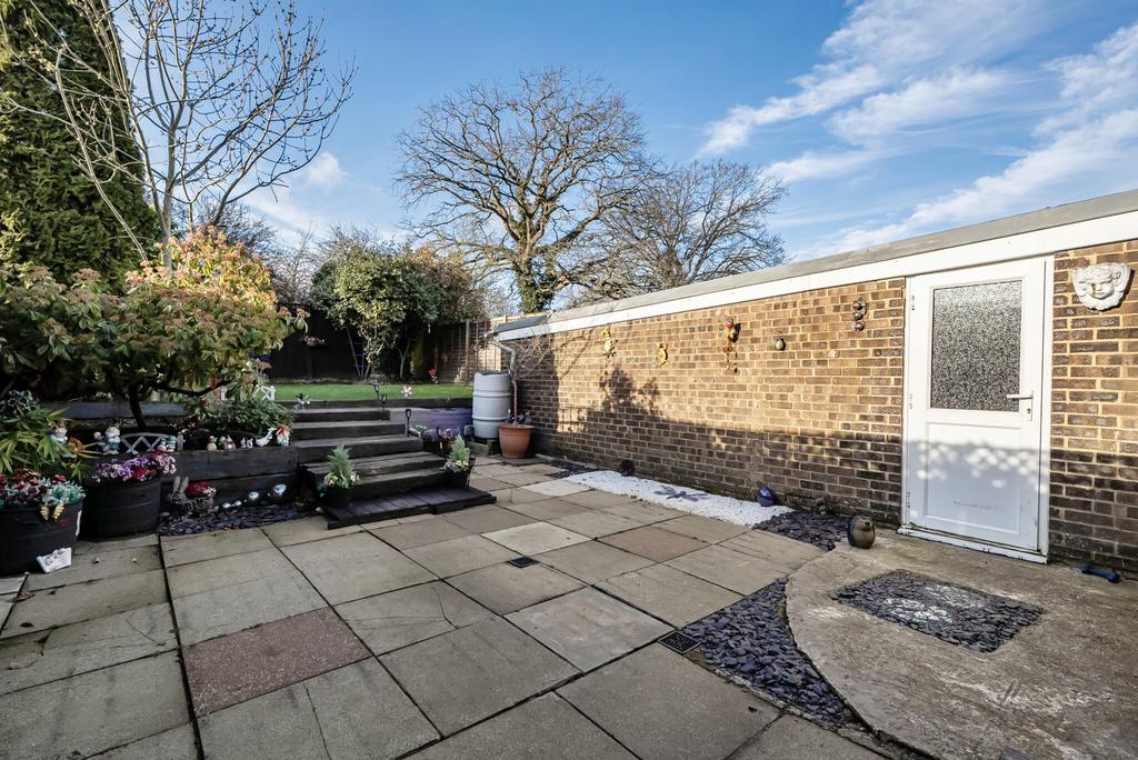 Rear Garden Pic 3