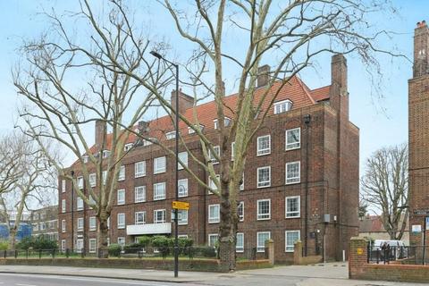 3 bedroom flat to rent, Peckham Road SE5