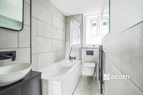 3 bedroom flat to rent, Peckham Road SE5
