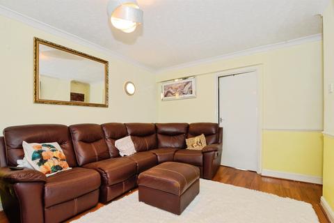 undefined, Helford Close, Aylesbury