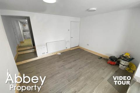 1 bedroom flat to rent, High Street North, Dunstable, LU6