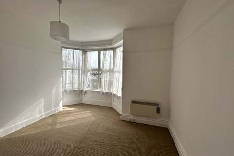 1 bedroom flat to rent, Priory Avenue, Hastings