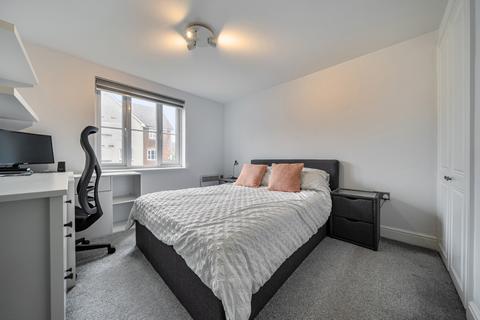 2 bedroom apartment for sale, Covesfield, Gravesend, Kent