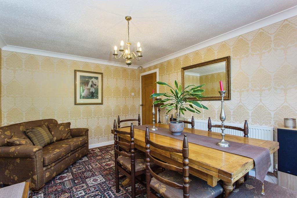 Dining/Bedroom