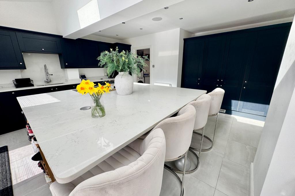 Kitchen Family Room