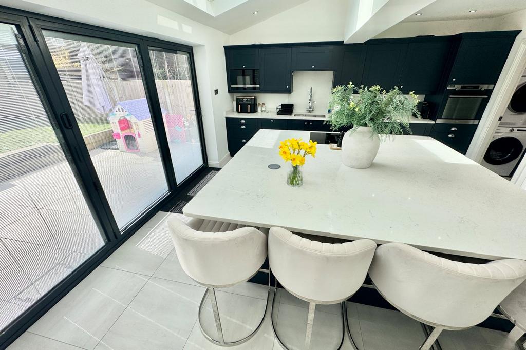 Kitchen Family Room