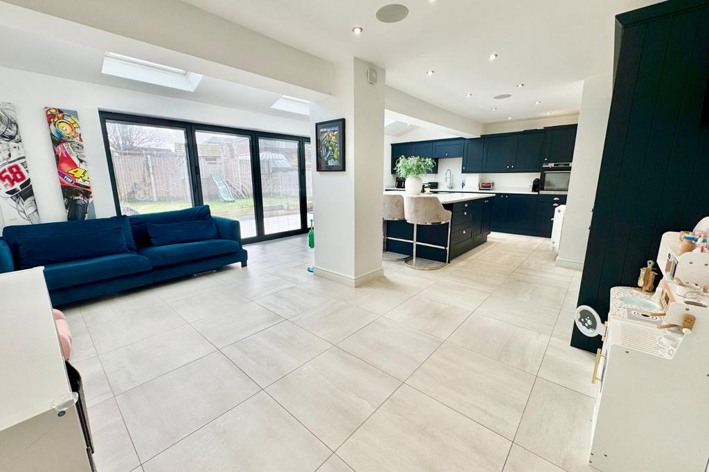 Kitchen Family Room