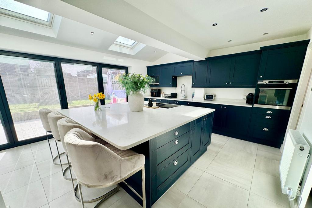Kitchen Family Room