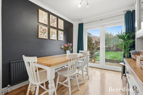 3 bedroom terraced house for sale, Hutton Drive, Hutton, CM13