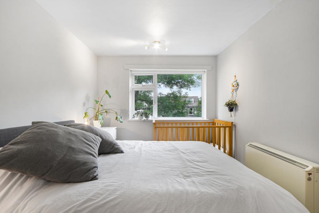 Hillboro Court, Hain