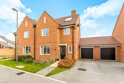 3 bedroom semi-detached house to rent, Rogers Lane, Buckingham, Buckinghamshire, MK18