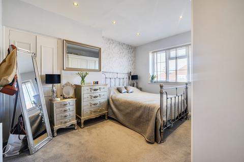 3 bedroom terraced house for sale, Shaw Road, Bromley