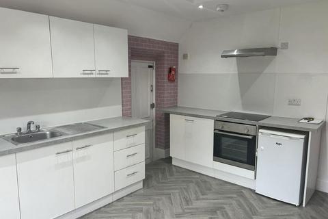 1 bedroom flat to rent, Priory Avenue, Hastings