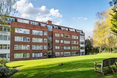 Holden Road, Woodside Park