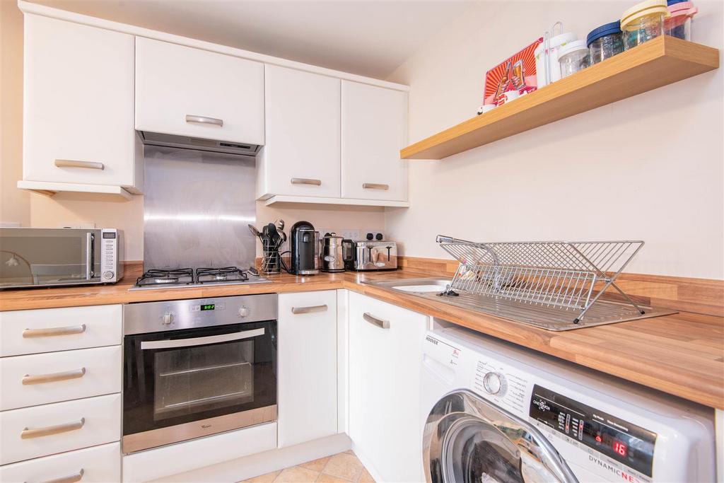 Kitchen / Lounge