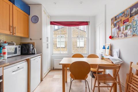 2 bedroom flat for sale, Jedburgh Street, London