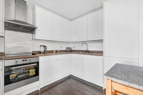 3 bedroom flat to rent, Union Street, London