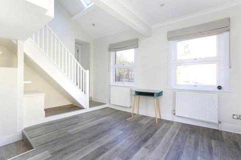 1 bedroom flat to rent, Battersea Rise, Battersea, London