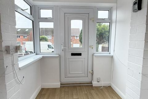 5 bedroom semi-detached house for sale, Birchfield Close, Halesowen B63