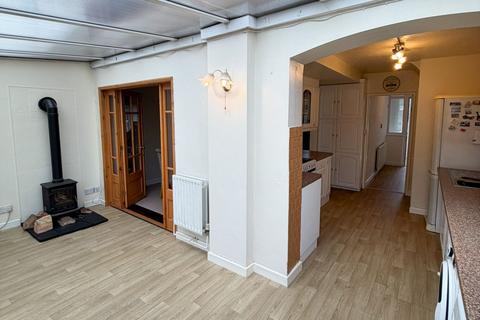 5 bedroom semi-detached house for sale, Birchfield Close, Halesowen B63