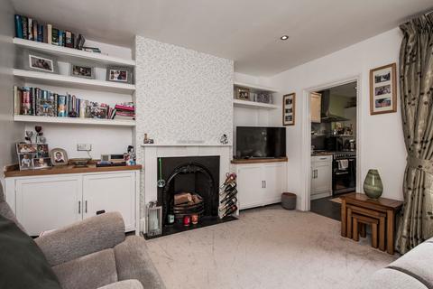 2 bedroom semi-detached house for sale, Meadow Road, Southborough