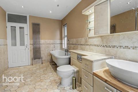 undefined, Charles Street, Maidstone