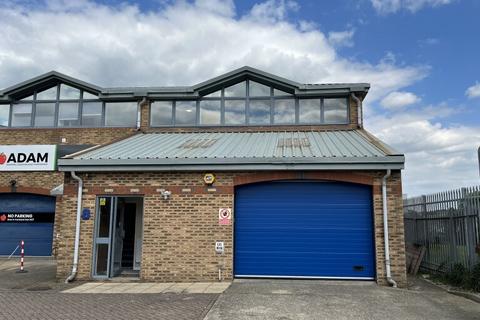 Industrial unit to rent, Newark Clos Royston SG8 5HL