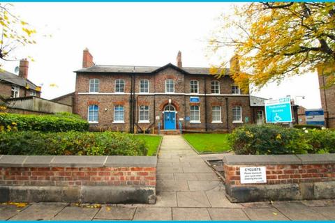 Office to rent, 35 Monkgate York YO31 7PB