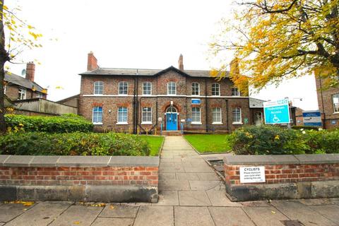 Office to rent, 35 Monkgate York YO31 7PB