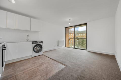 1 bedroom flat to rent, Lady Florence Courtyard, Reginald Square, London, SE8
