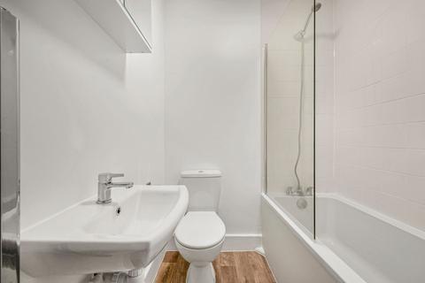 1 bedroom flat to rent, Lady Florence Courtyard, Reginald Square, London, SE8