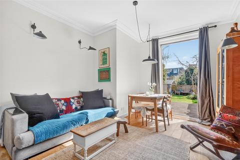 2 bedroom maisonette for sale, Addington Road, Finsbury Park