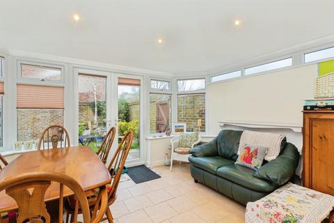 2 bedroom end of terrace house for sale, Arncott Way, Aylesbury