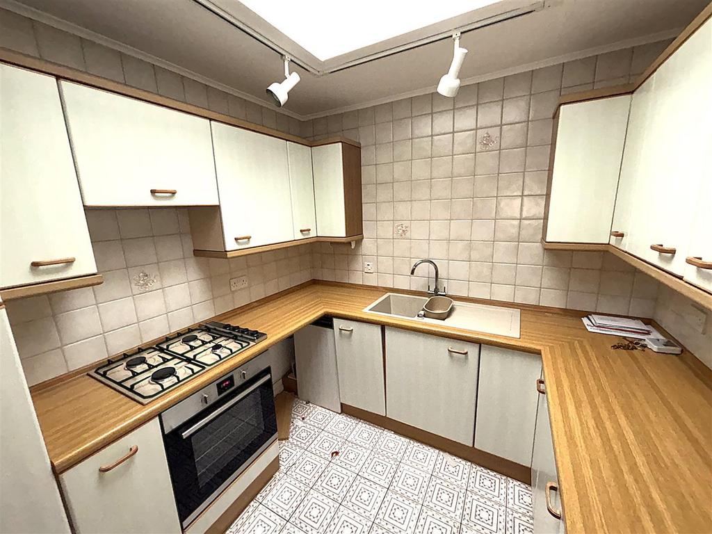 Fitted kitchen