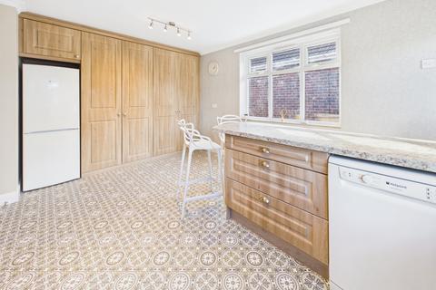 undefined, Cheetham Avenue, Unstone, Dronfield, Derbyshire, S18