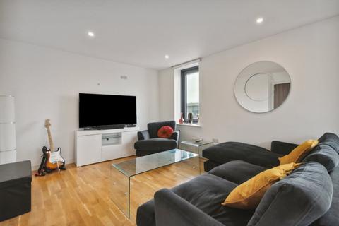 1 bedroom flat for sale, College House, 52 Putney Hill, London