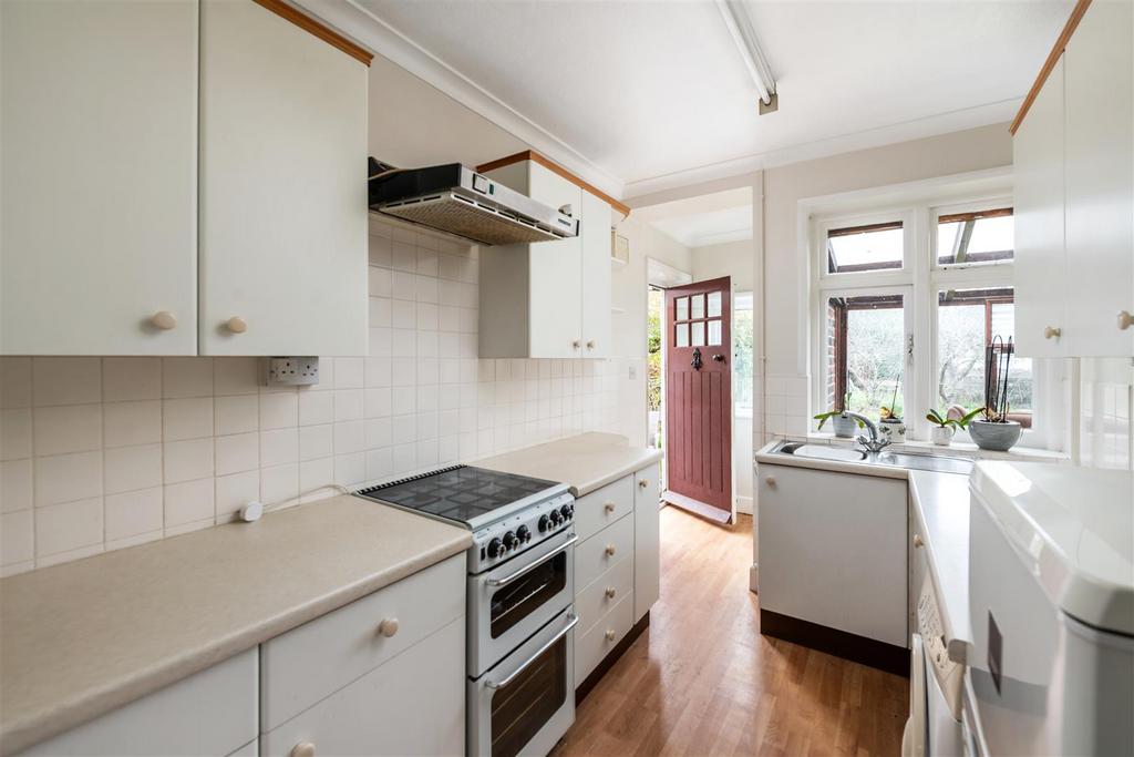 89 Hevers Avenue internals10.jpg