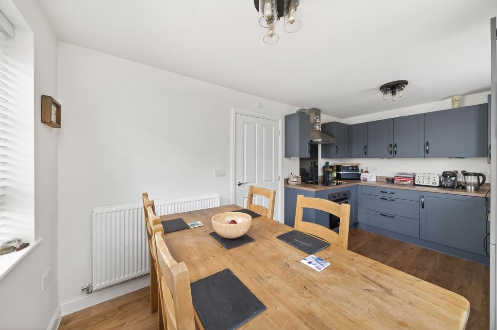 Dining kitchen