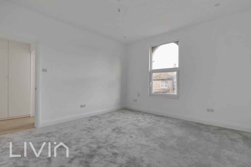 150a St James Road, CR0 - 6