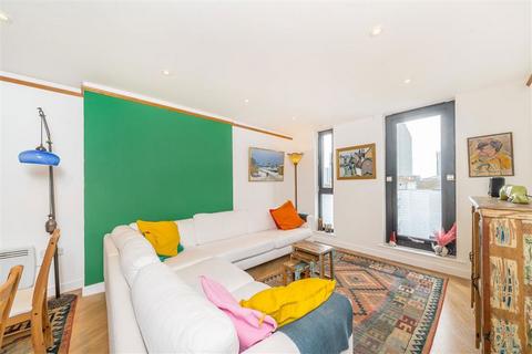 2 bedroom flat for sale, Webber Street, London SE1