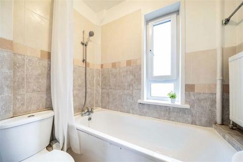 1 bedroom flat for sale, Elim Estate, London SE1