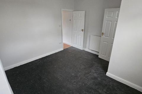 3 bedroom house to rent, Angela Street, Blackburn, BB2