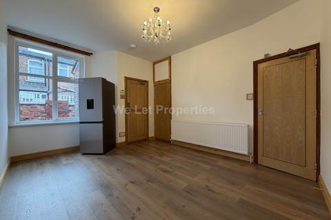 2 bedroom house to rent, Ealing Avenue, Manchester M14