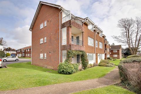 2 bedroom flat to rent, Lamorna Grove, Worthing, BN14