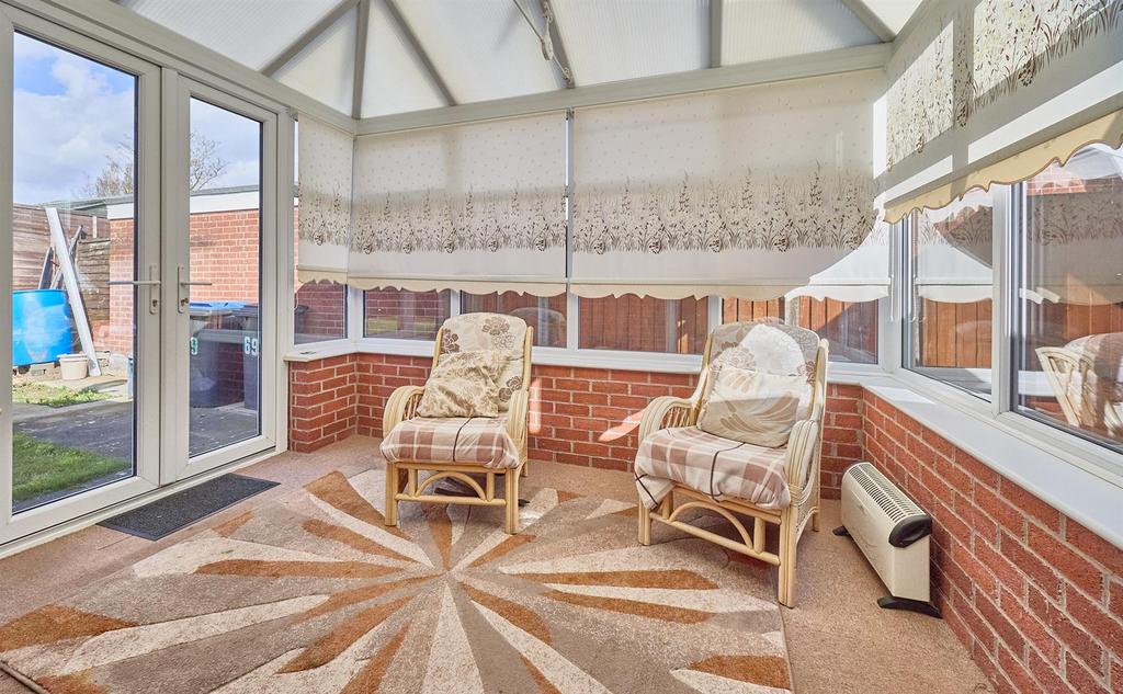 Conservatory to side